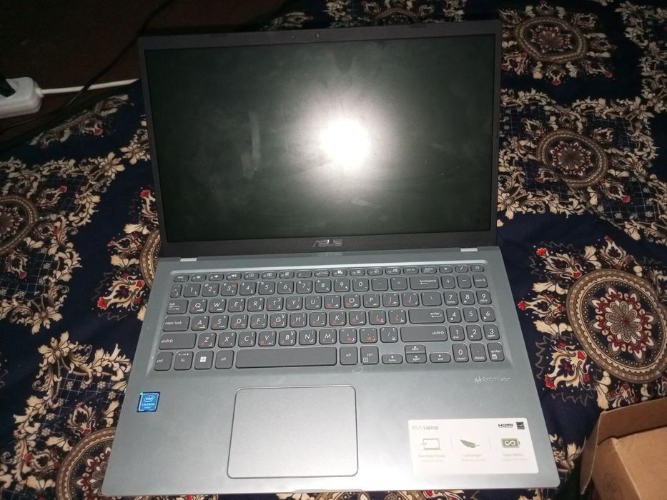 ASUS notebuk  model A516M 128gb
