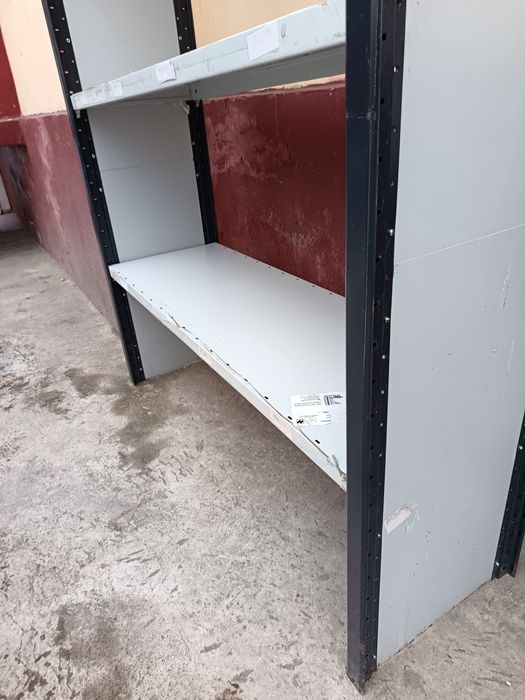 Vând rafturi de arhivă