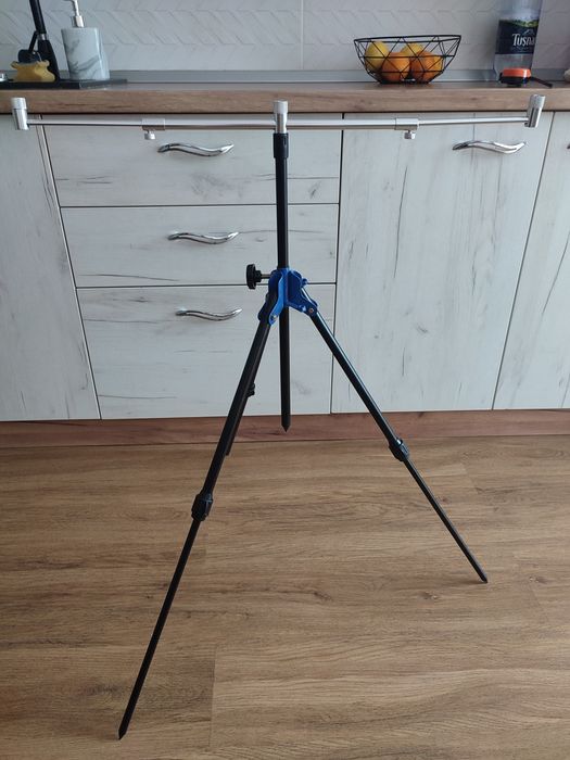 Stativ Formax tripod nou pescuit + buzzbar NGT nou cu 3 posturi