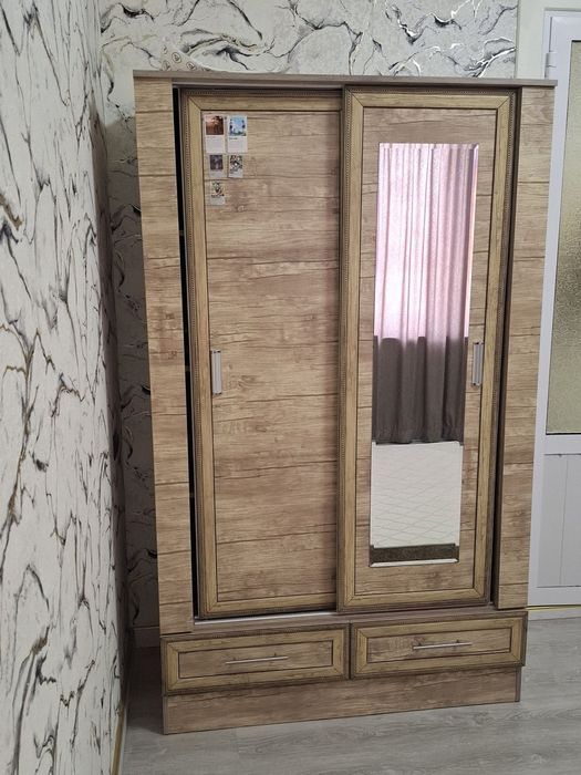 Bir kishilik kravat hamda shakari bilan