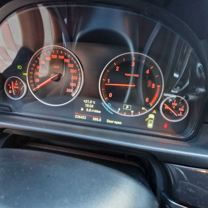 BMW SERIA 5 F11 2013