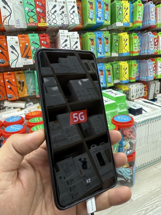 Samsung S20 Plus 12/256GB Sotiladi