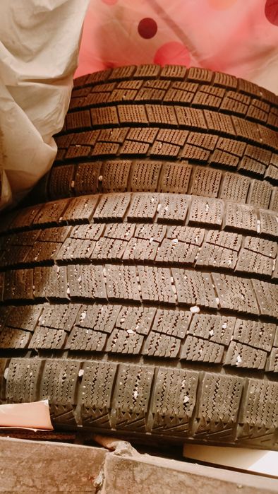 Продам шины R17 225/45