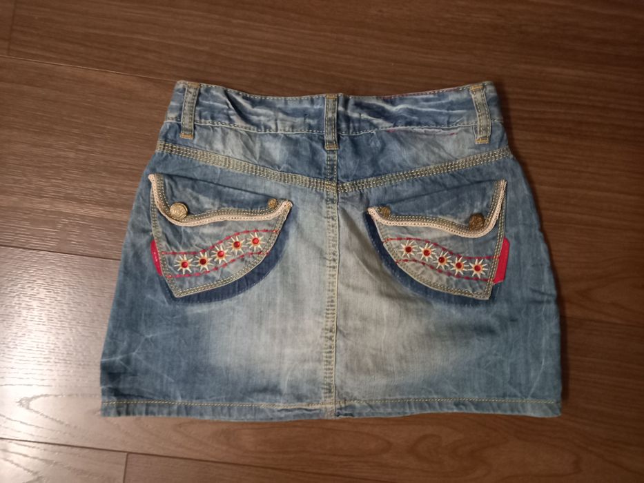 къса пола на versace