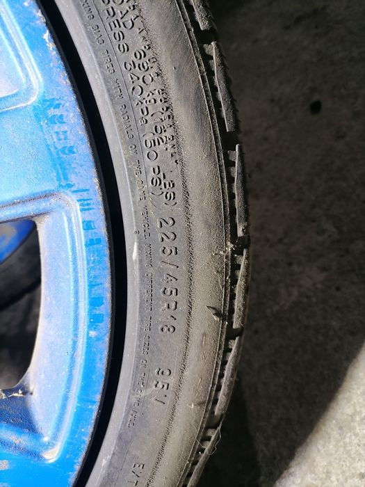 Vând jante cu cauciucuri foarte bune