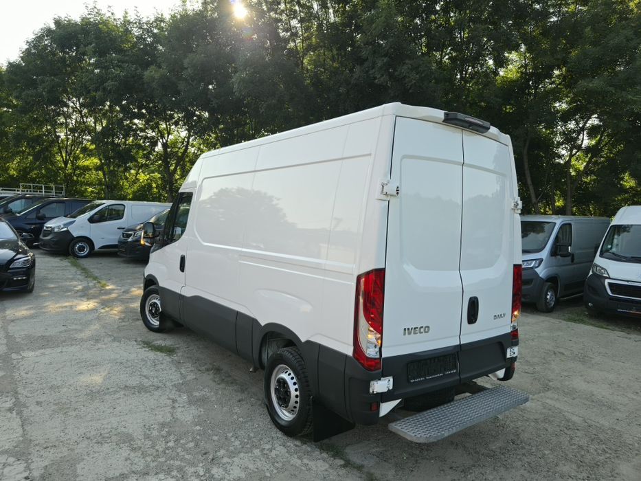 Iveco Daily 35S12 2018 2.3HPI 120CP Euro6 L2H2 GARANTIE / RATE