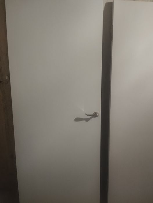 Дверь межкомнатная скрытого монтажа