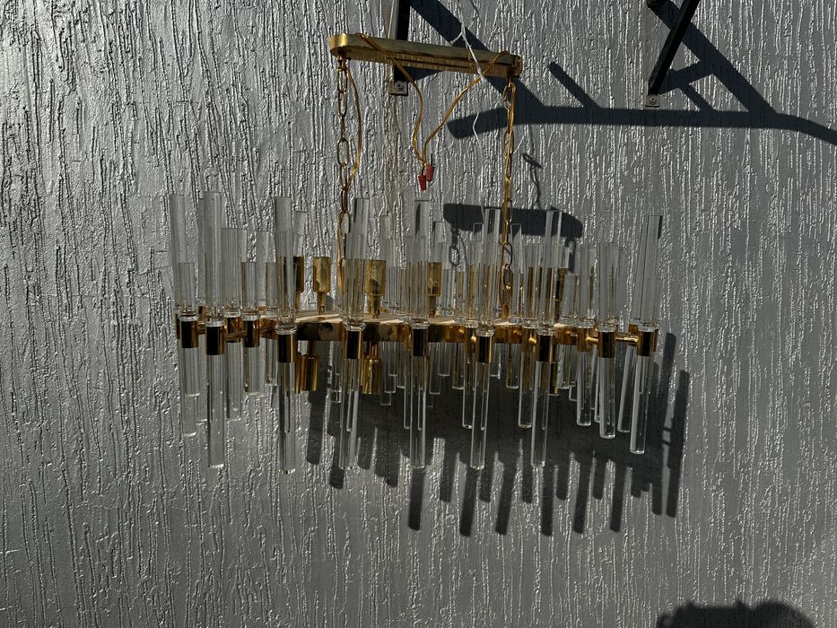 Продам две люстры