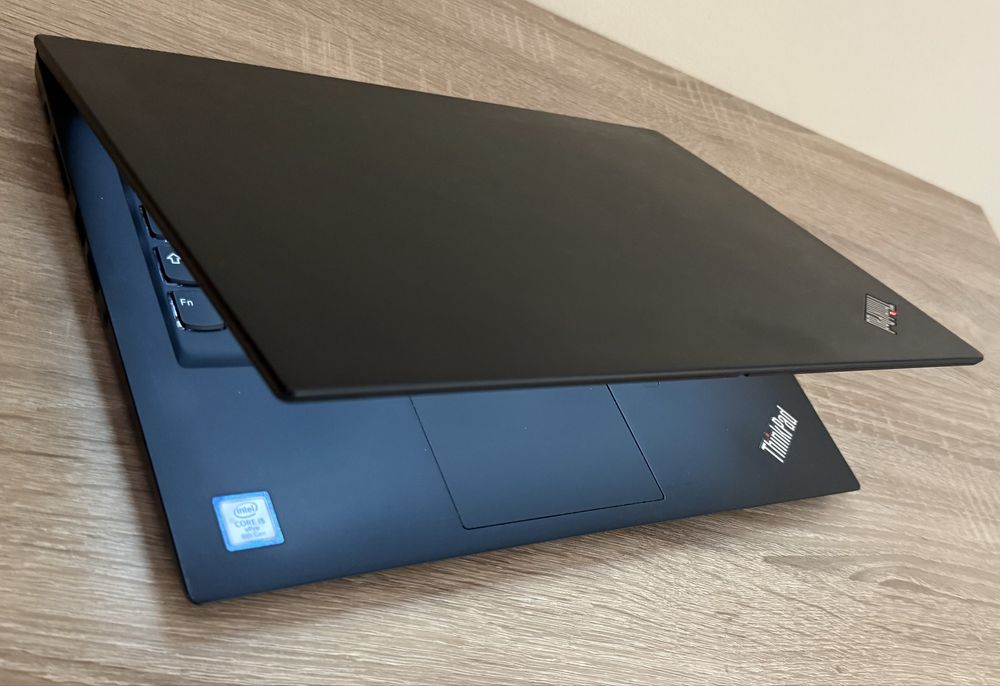 Lenovo Thinkpad T490s i5 256GB 8GB - CA NOU - Portabil ! Slim !