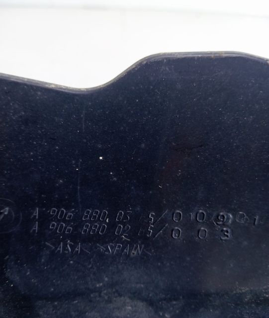 Grila radiator A9068800385 Mercedes-Benz Sprinter a 2-a generatie 906