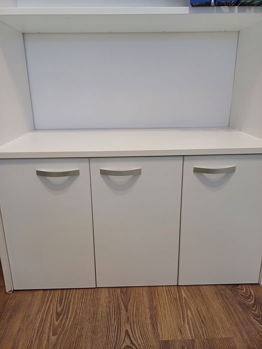 Vând obiecte de mobilier