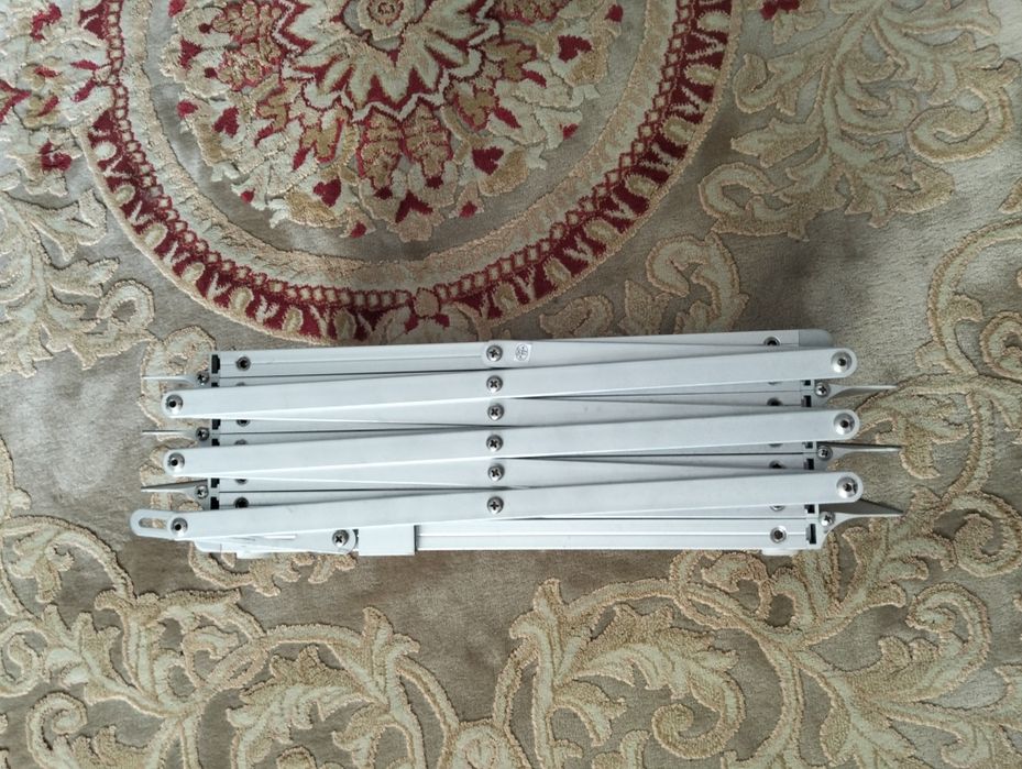 Полка для рекламирования