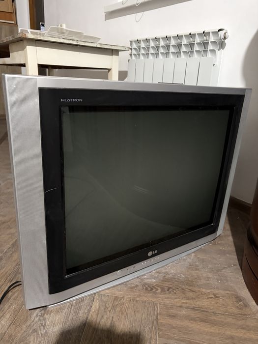 Продам телевизор LG