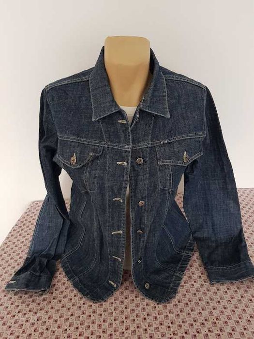 Geaca Lazyo Jeanswear,marimea L,stare perfecta