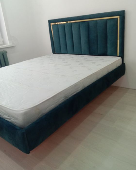 Продам новый кровать Парящий