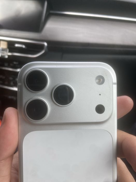 iphone 17 pro silver 256 GB Model A3523