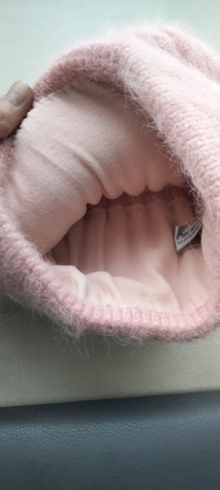 Продам шапки новые