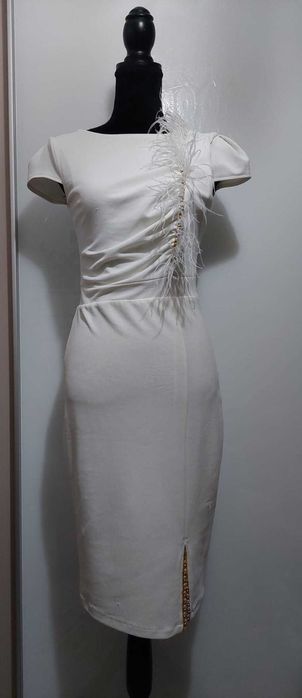 Rochie Fofy de cununie alba elegantă cu insertii de perle aurii sipene