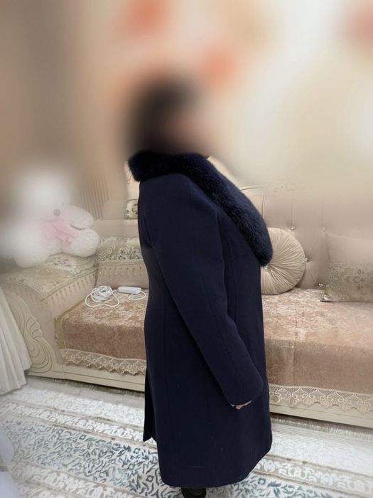 Продам пальто темно синее