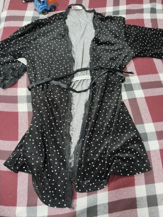 Отдам все вещи за 5000 тг