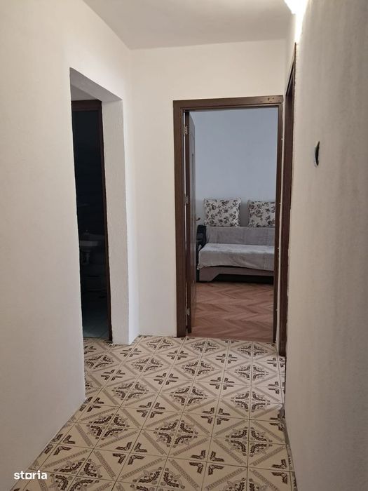 Apartament 3 camere etaj 1, strada Siretului
