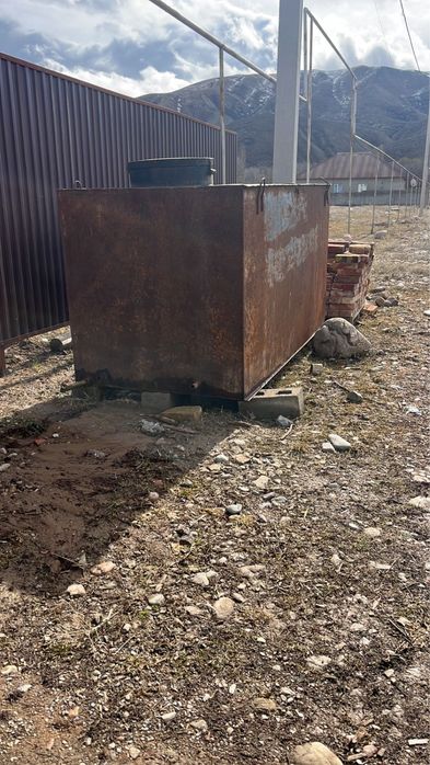 Продам цистерну 4 куба