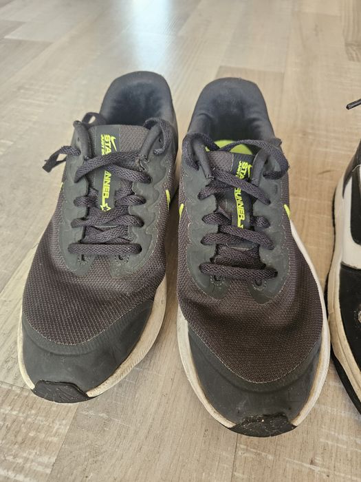 Маратонки Nike..