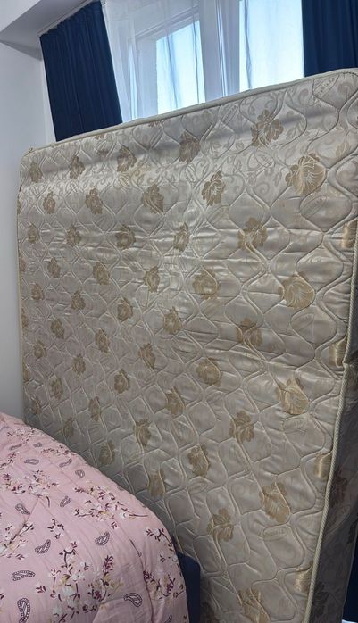 Canapea pt living și saltea