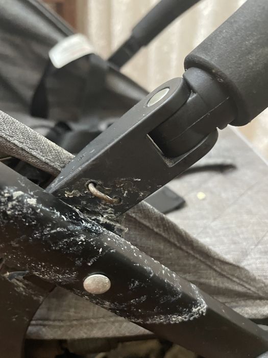 Продам прогулочную коляску Pituso Voyage