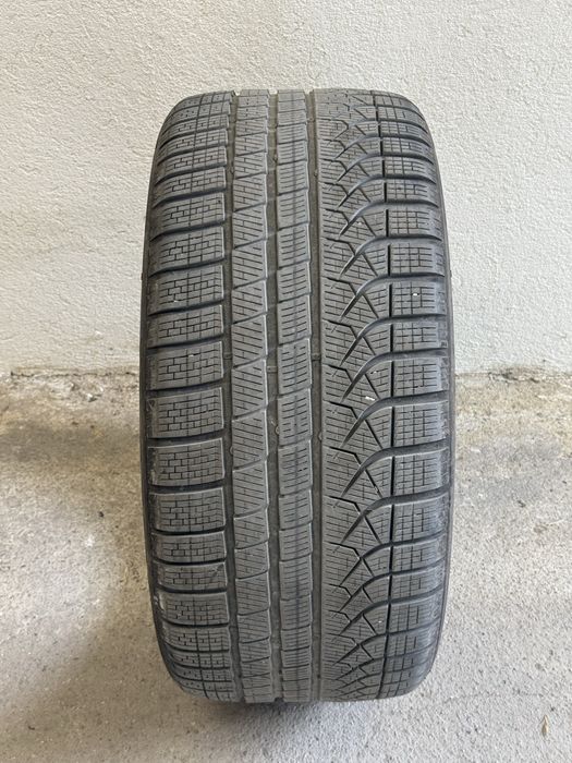 275/35/20 Pirelli pZero winter 6mm dot 2524
