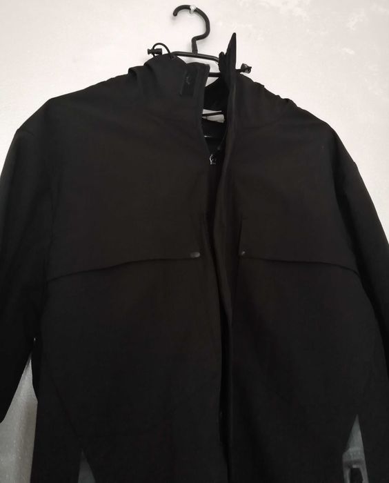 Jacheta barbati H and M H&M antiploaie antivant masura M geaca sport