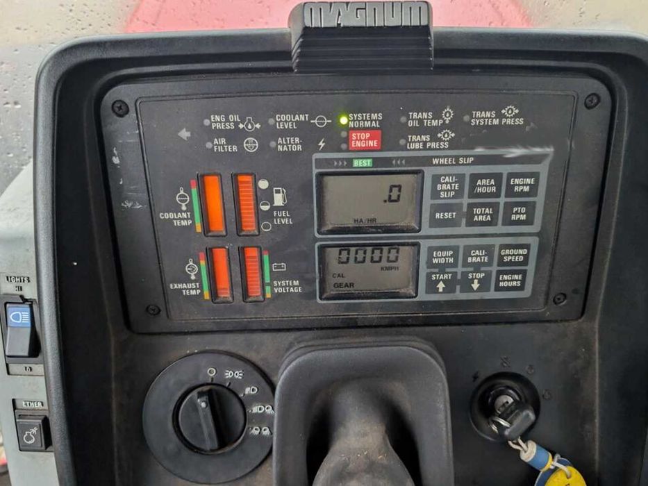 Трактор колесный Case IH 7240 MAGNUM