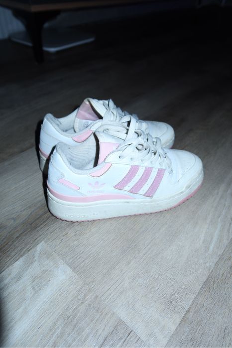 Кроссовки женские Adidas