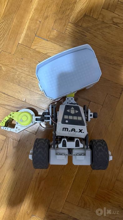 Meccano M.A.X. робот