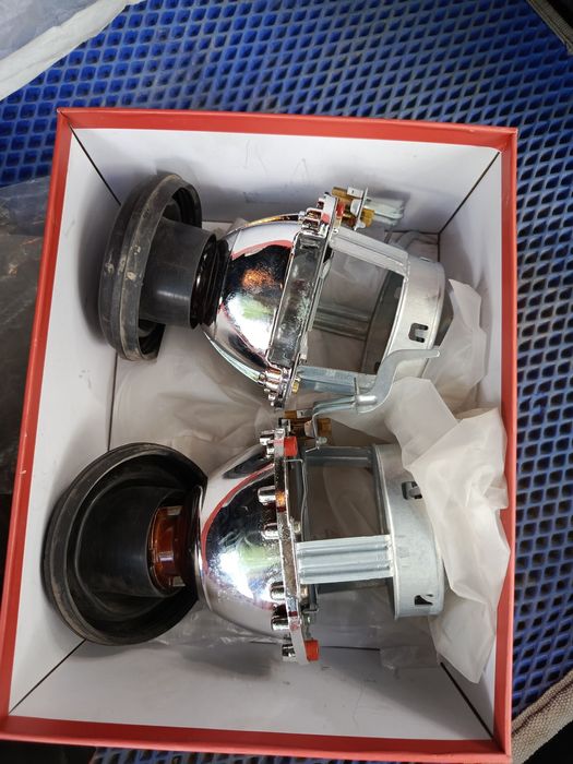 Продам линзы БМВ е 60, е 39