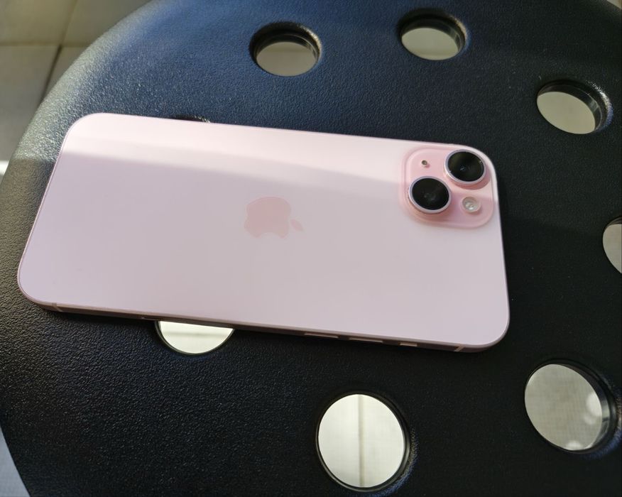Iphone 15 plus pink