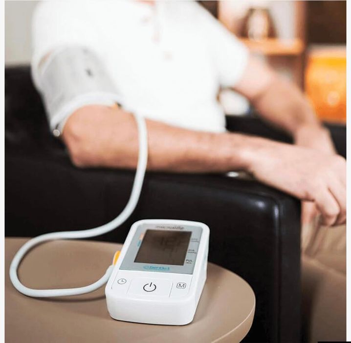 Апарат за кръвно Microlife Gentle+ BP A2 с батерии и със зарядно