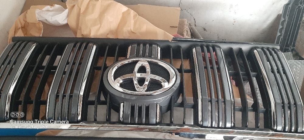 Продам решётку радиатора прадо 150 , 2020 год.