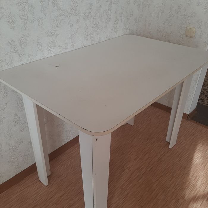 Продам кухонный стол