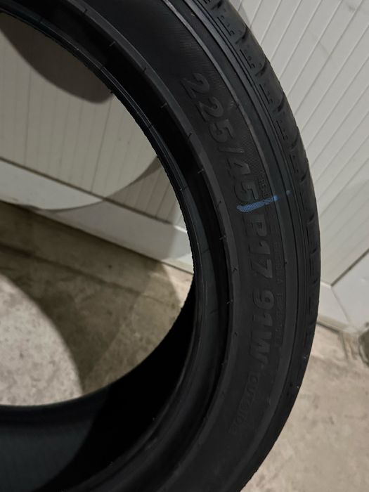 R17 kumho 225/45/17