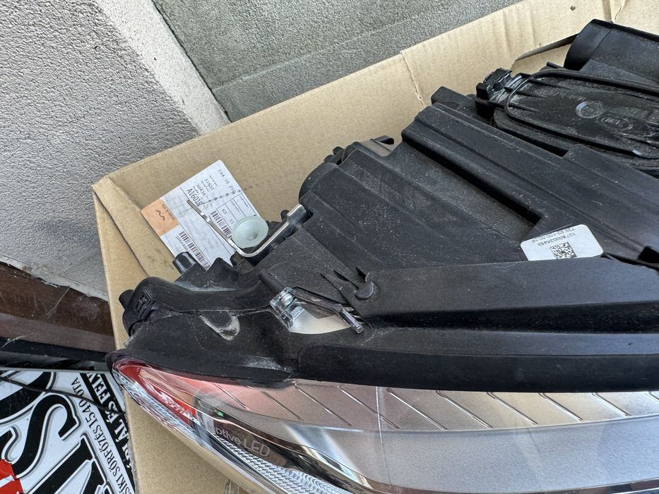 Far dreapta full led adaptiv Bmw Seria 7 F01 F02 LCI NOU OEM 7348496-03