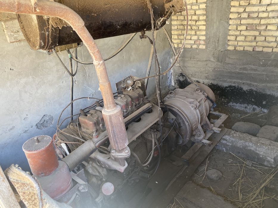 Движок сотилади 30 кв трактор матор ишлайди хамма нарсалари комплект