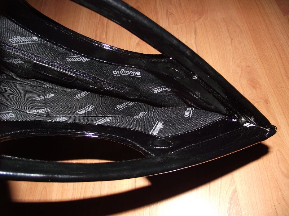 Geanta de dama , din vinil , transformabila in geanta plic