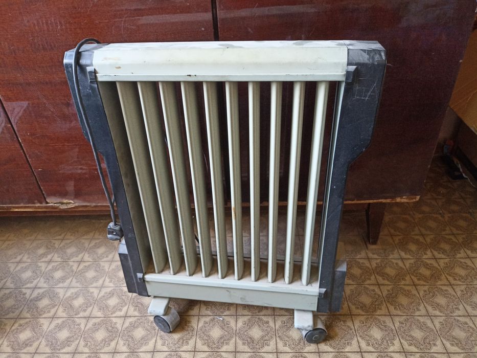 Обогреватель СССР маслянный