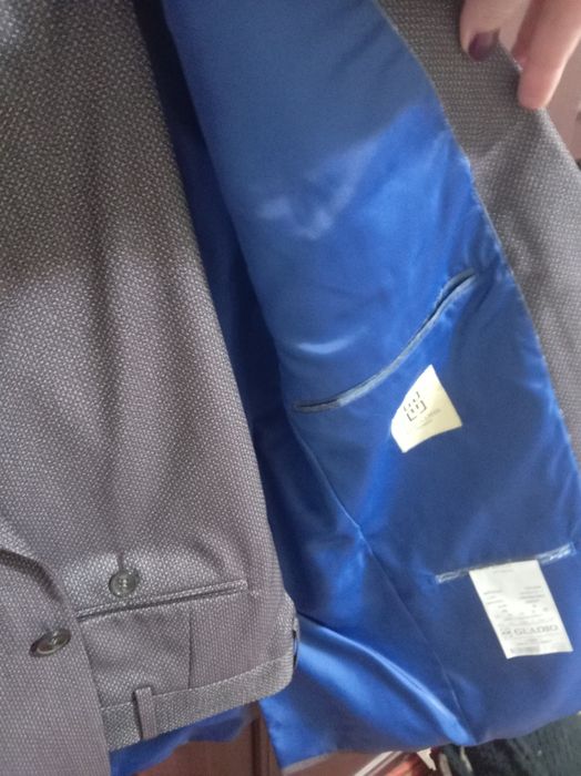 Абсолютно новый мужской молодёжный костюм 56 размер