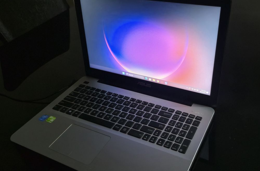Laptop Asus X555L i7