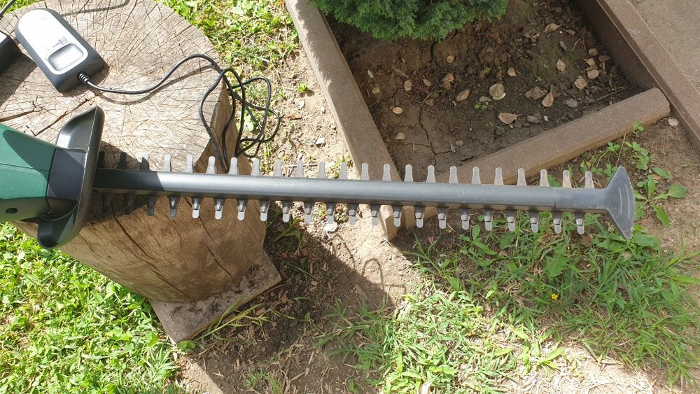 Foarfeca tuns gard viu Bosch Easy HedgeCut 18V-45