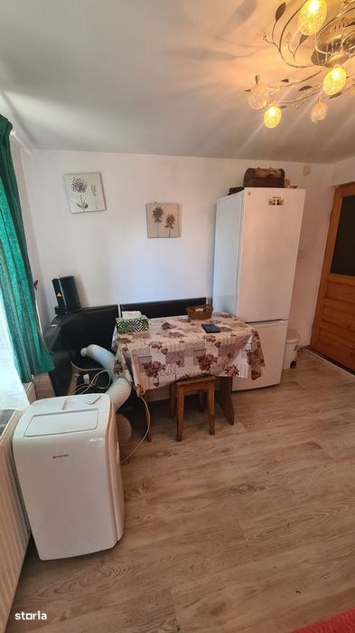 Casă de vânzare în Curtea de Argeș.