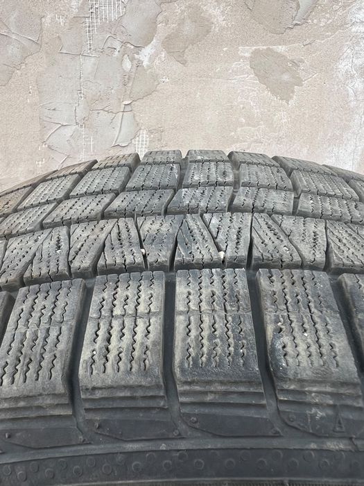 Продам зимние шины R19!