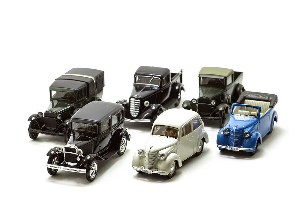 Игрушечные ретро автомобили, машины ф-мы Наш Автопром, масштаб 1:43.